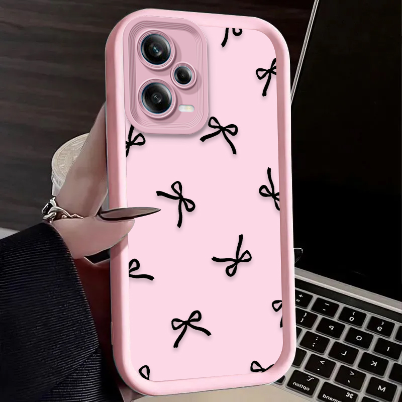 جراب هاتف أسود بتصميم قلب الحب - مراجعة Xiaomi Redmi Note 14 وسعره